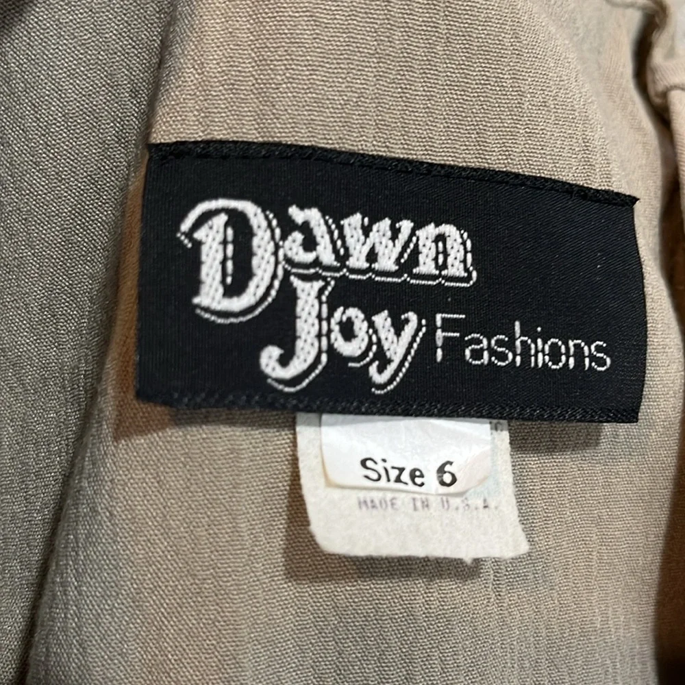 VINTAGE DAWN JOY DOUBLE BREASTED JACKET AND PLEATED SKIRT SET TAN WHITE SIZE 6 - Picture 15 of 17